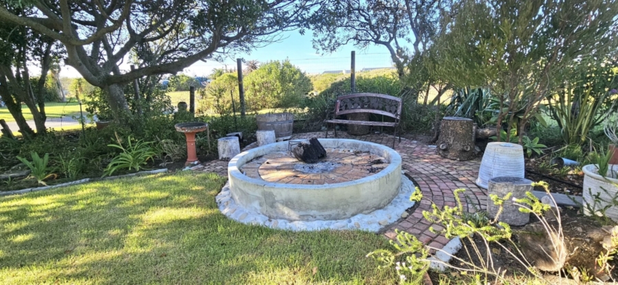 5 Bedroom Property for Sale in Franskraal Western Cape